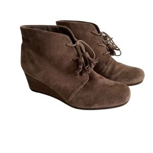 Dr. Scholl’s Dakota Taupe Brown Suede Ankle Booties with Wedge Heel Lace-Up